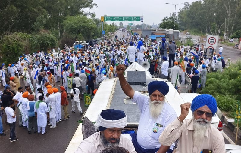 Assured of meet with Union Agriculture Minister Shivraj Chouhan, Punjab farmers return from Shambhu