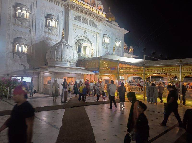 Gurdwara Bangla Sahib, Delhi, reverts to usual rhythm as protesters return home