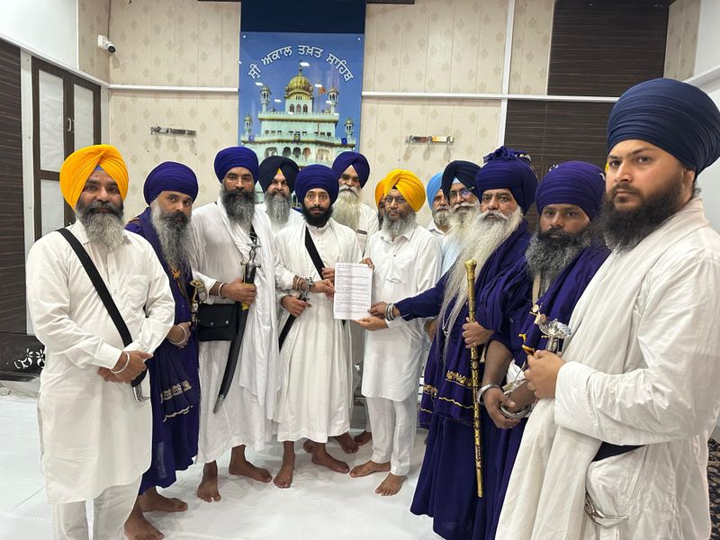 Guru Granth Sahib saroops sent to Canada in accordance with Akal Takht regulations, says SGPCA group of Sikhs led by Tegbir Singh today submitted a memoran