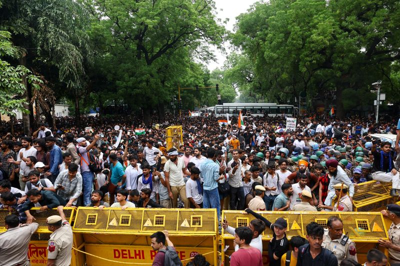 Protesters refused to kneel, Delhi Police batons didn’t stop
